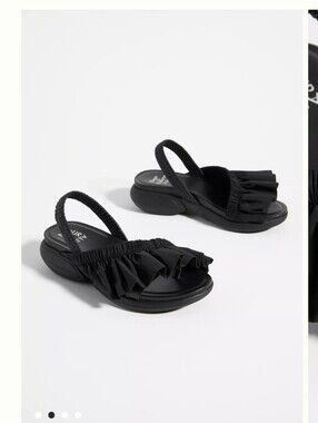 Naturaluzer X Hipe For Flowers By Tracy Reese Firecraker Sandal